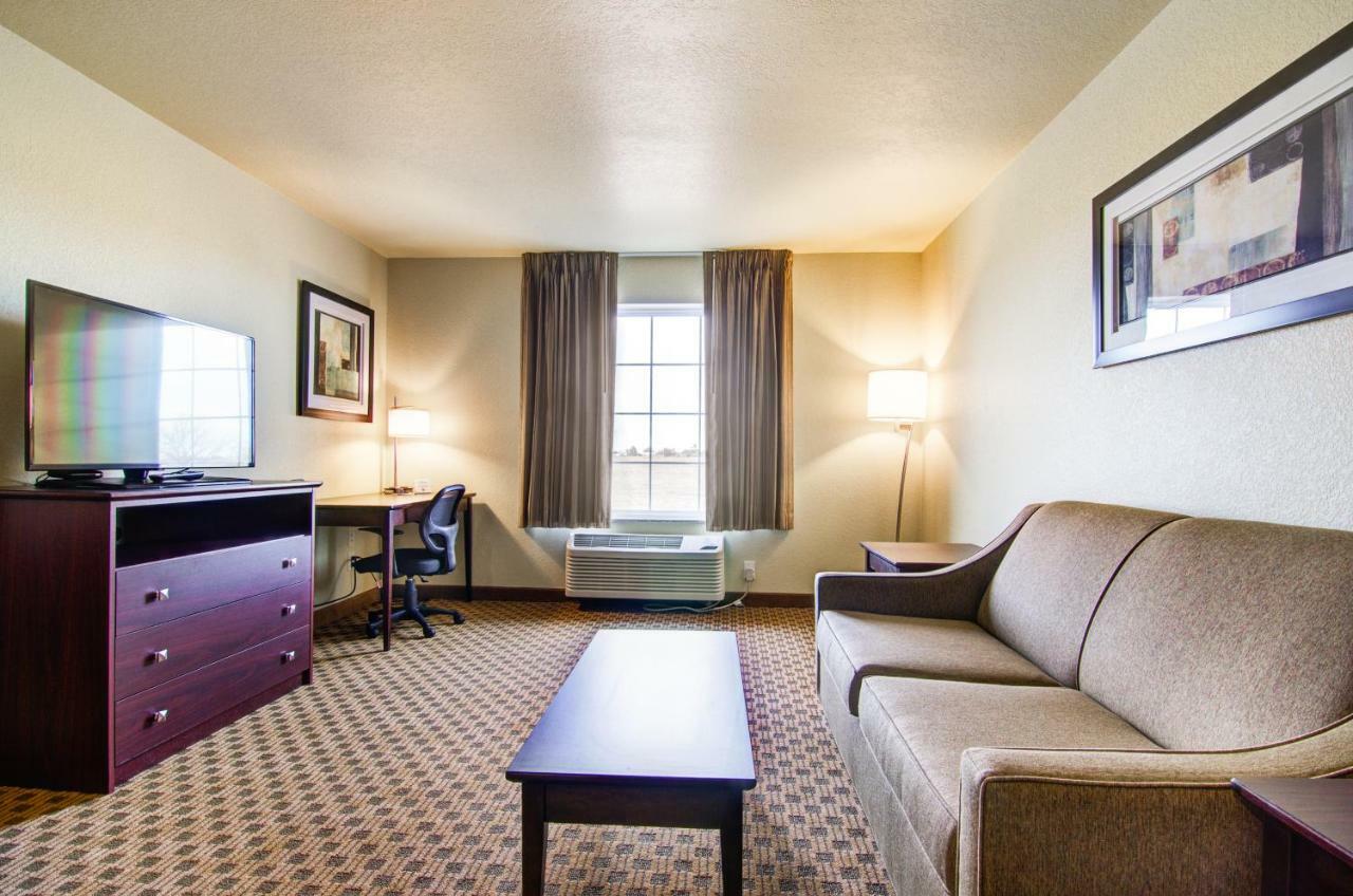 Castle Rock Inn & Suites - Quinter Eksteriør billede